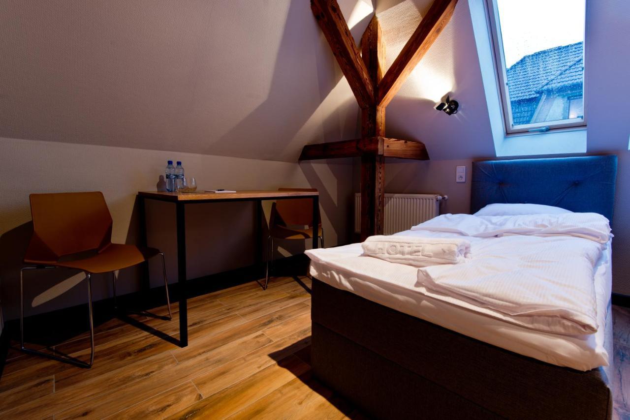 Apartsuites I Sorau Żary Exterior foto A room at the hotel