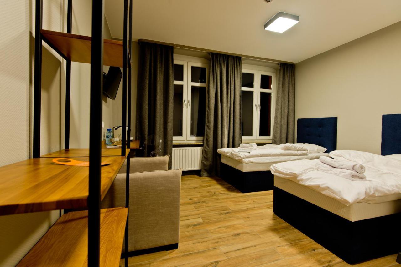 Apartsuites I Sorau Żary Exterior foto A room at the hotel